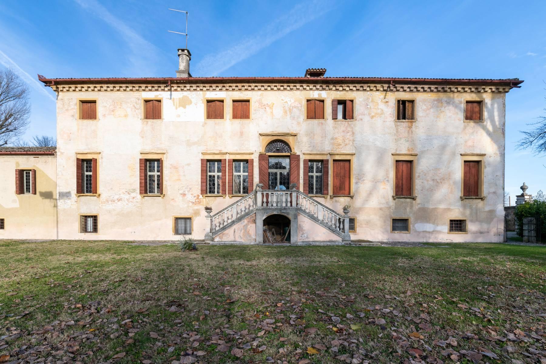 Villa vénitienne avec fresques, tour, barchessa et annexes - 17
