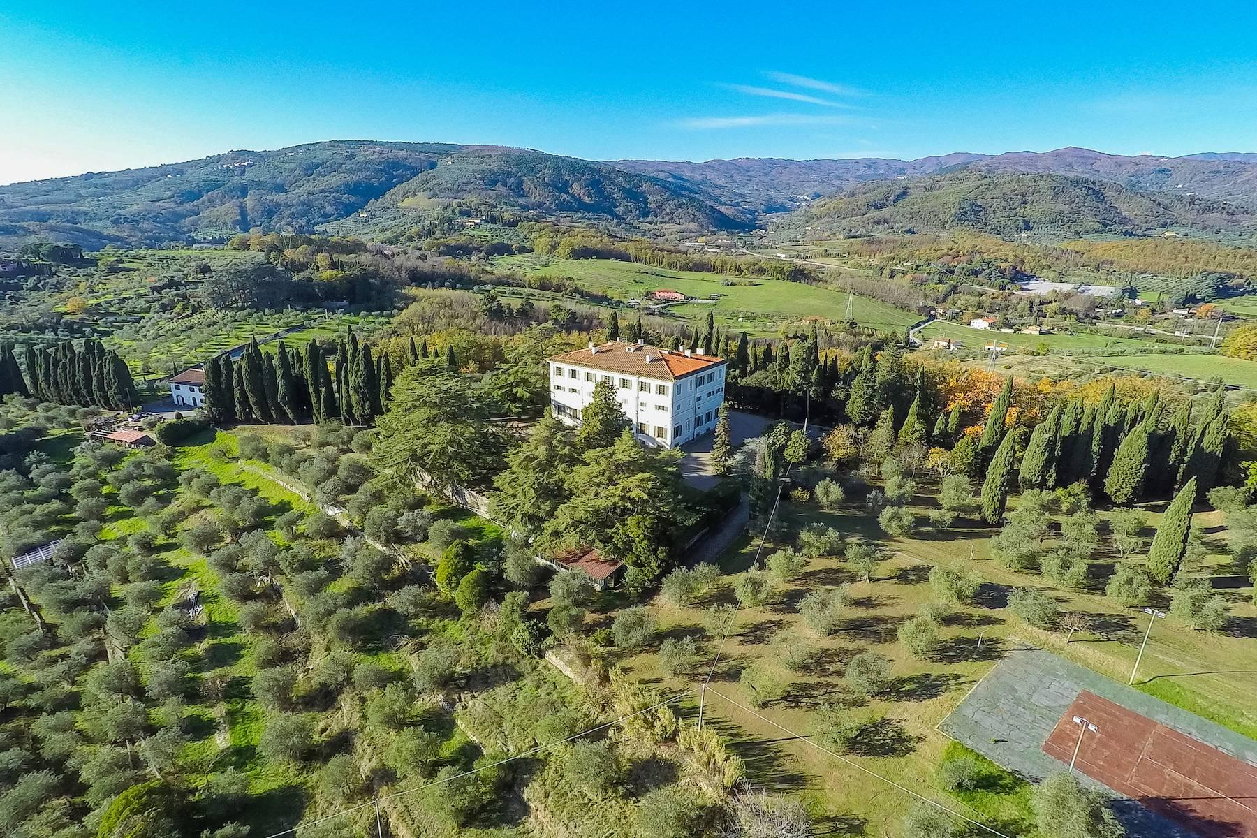 Unvergleichliche historische Villa auf den Hügeln von Pistoia - 1