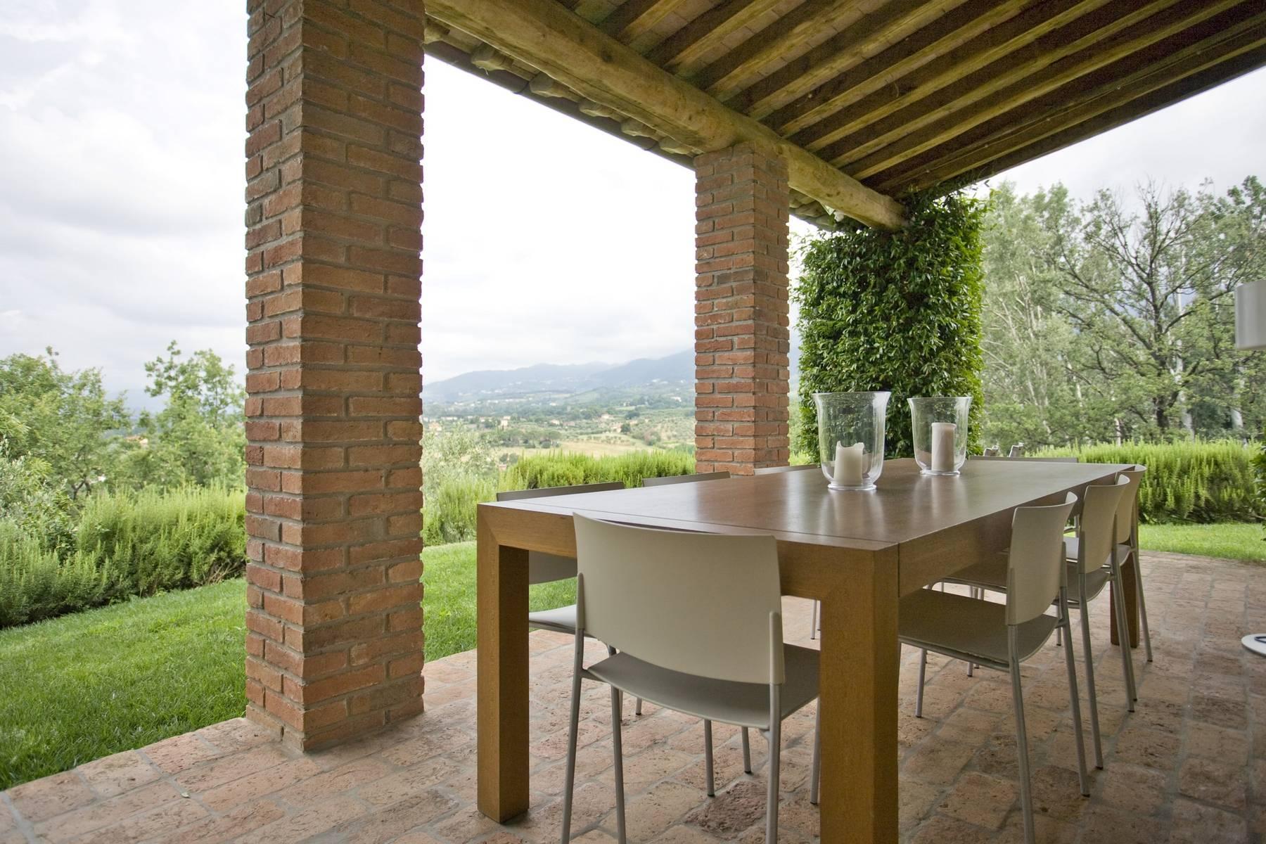 Renommierte Villa mit Olivenhain und Weinberg auf den Hügeln von Lucca - 9