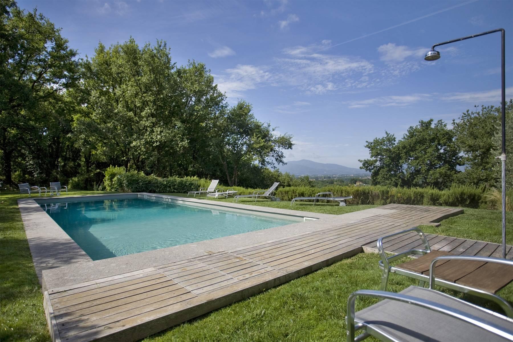 Renommierte Villa mit Olivenhain und Weinberg auf den Hügeln von Lucca - 27