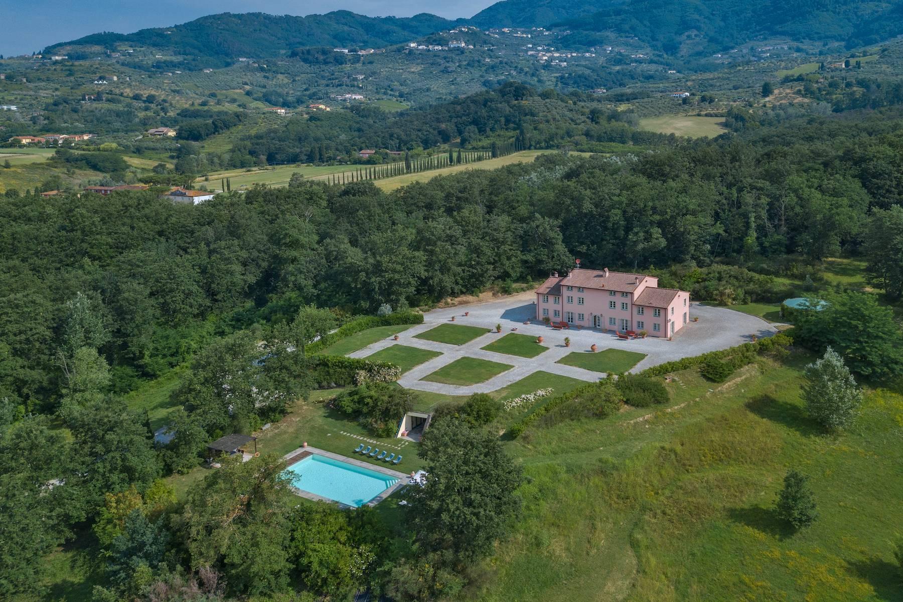 Elegante Villa mit privatem Park und See - 27