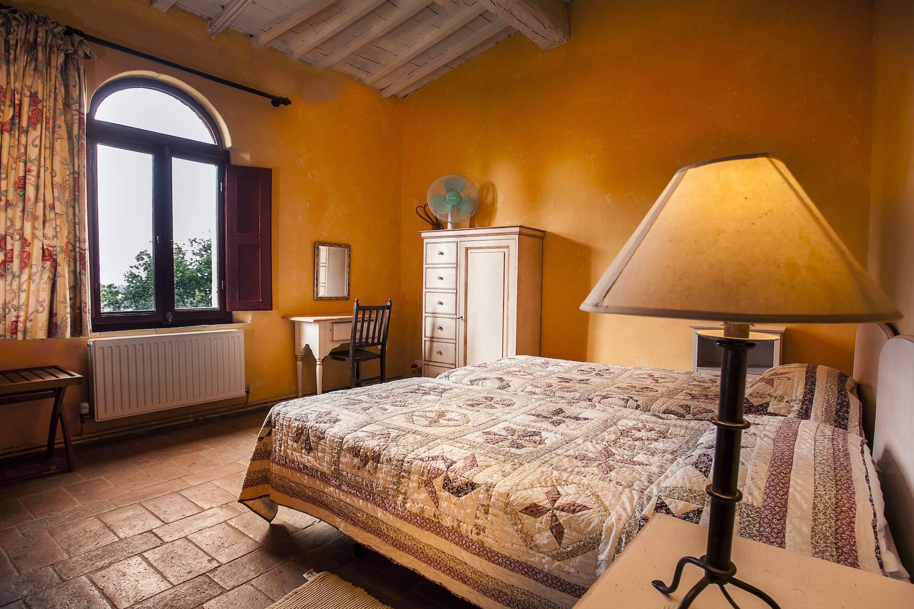 Typisch toskanische Villa in Montalcino - 21