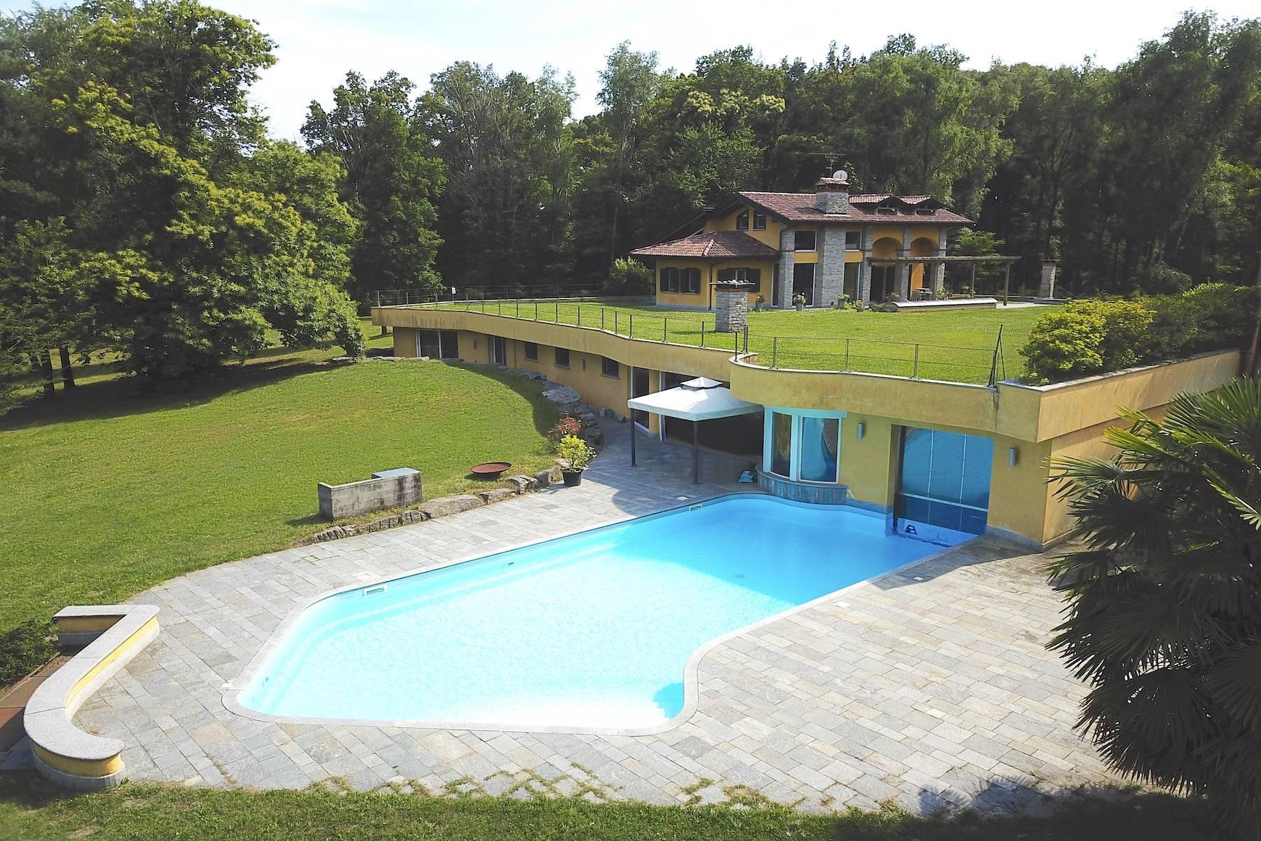 Renommierte Villa in einem herrlichen Privatpark von über vier Hektar - 1