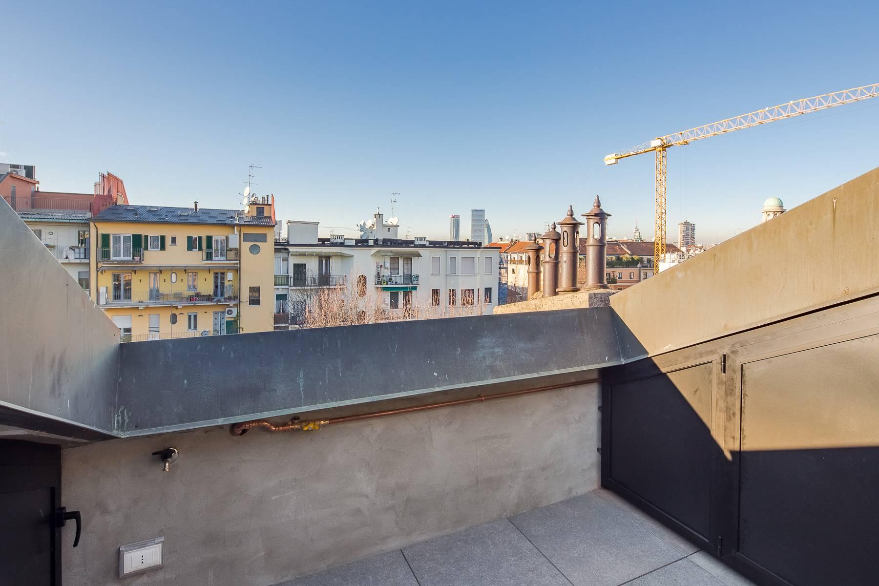 Penthouse with terrace in the Sant'Ambrogio area - 14