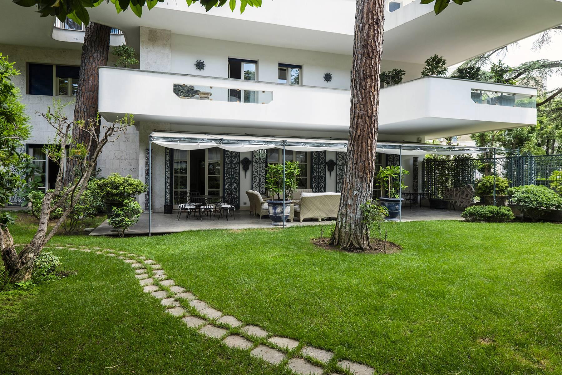 Stunning property a stone's throw from Villa Borghese and Villa Ada - 4