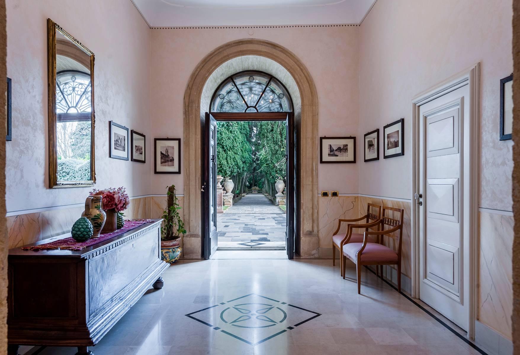 Elegante aristokratische Villa im Herzen Siziliens - 4