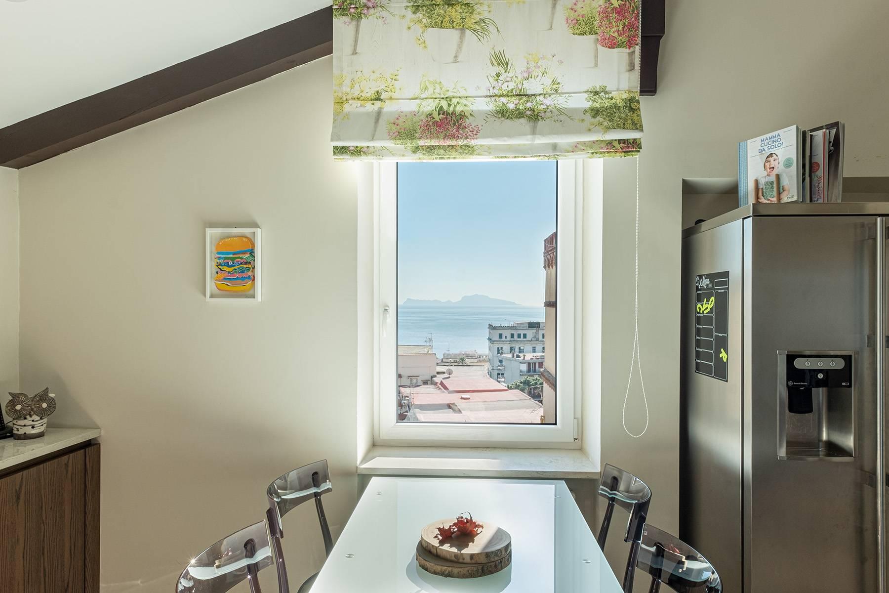 Refined apartment in the heart of Posillipo - 8