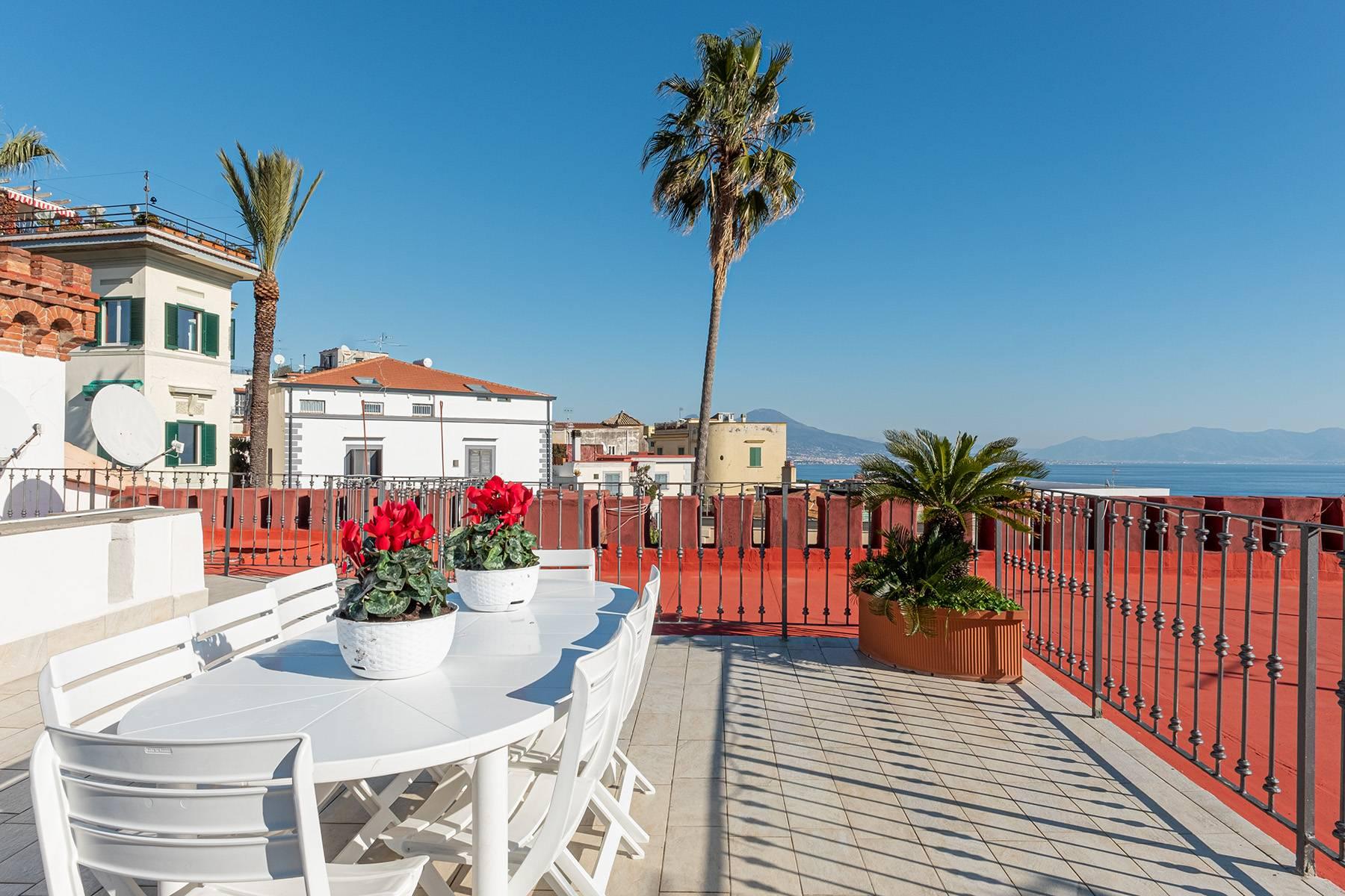 Refined apartment in the heart of Posillipo - 1