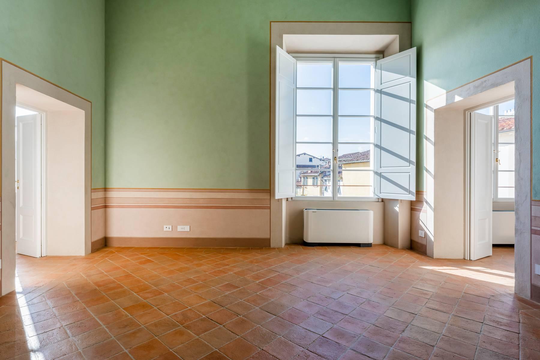 Prestigious apartment in the heart of Lucca - 17