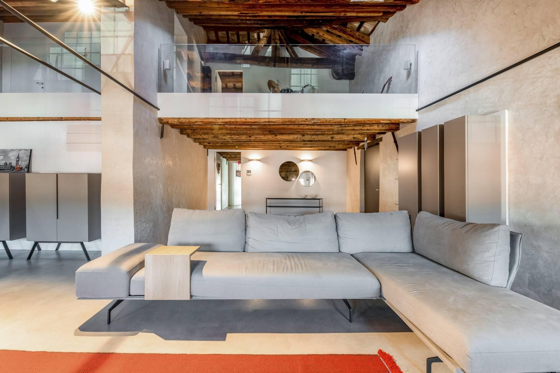 Penthouse de luxe dans une villa vénitienne du 17ème siècle entièrement rénovée - 2