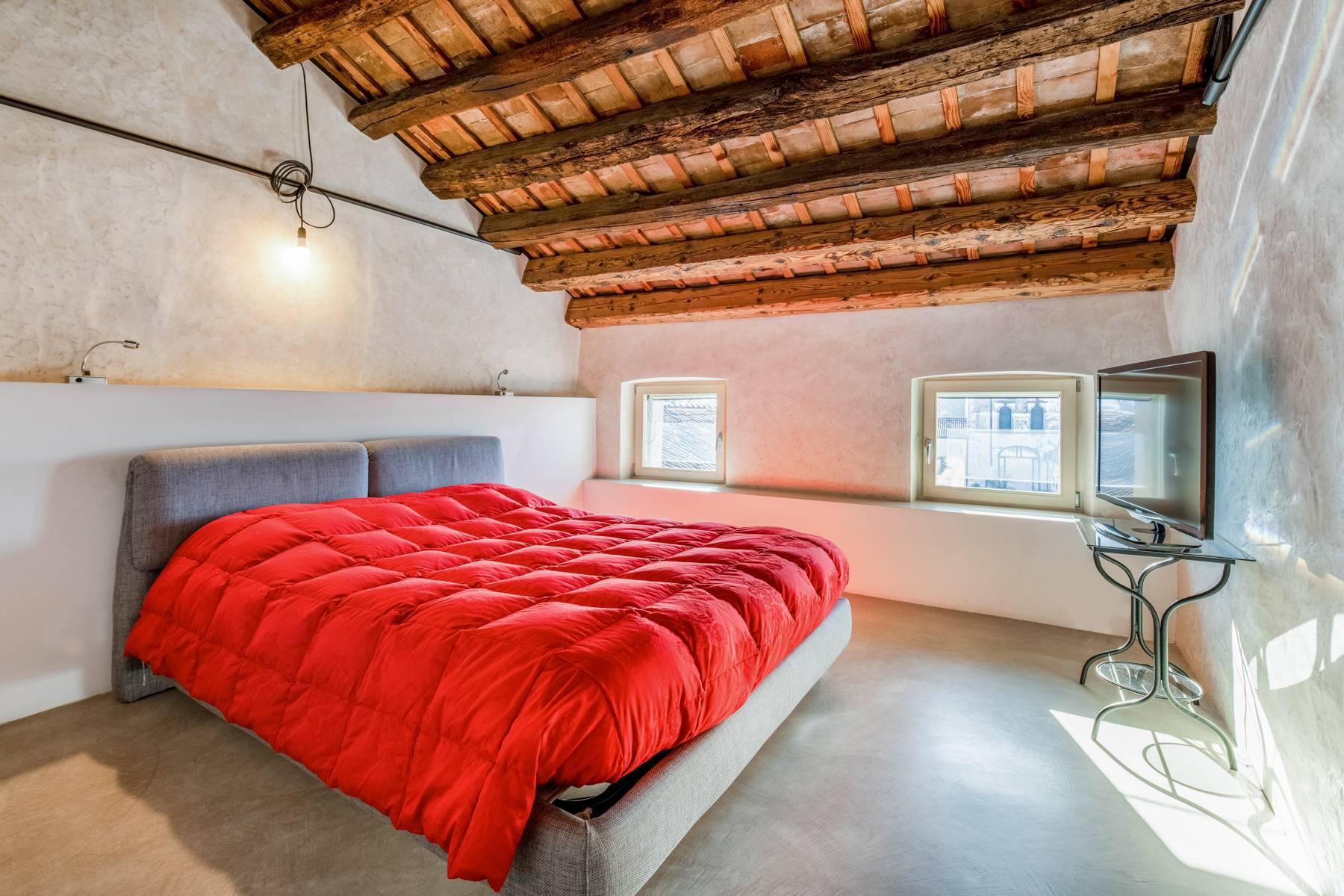 Luxurious penthouse on a 17th century Venetian Villa completely renovated - 19