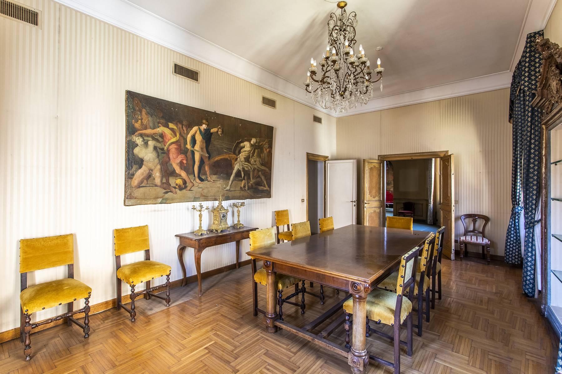 Panoramic and large apartment, a stone's throw from Piazza del Popolo - 8