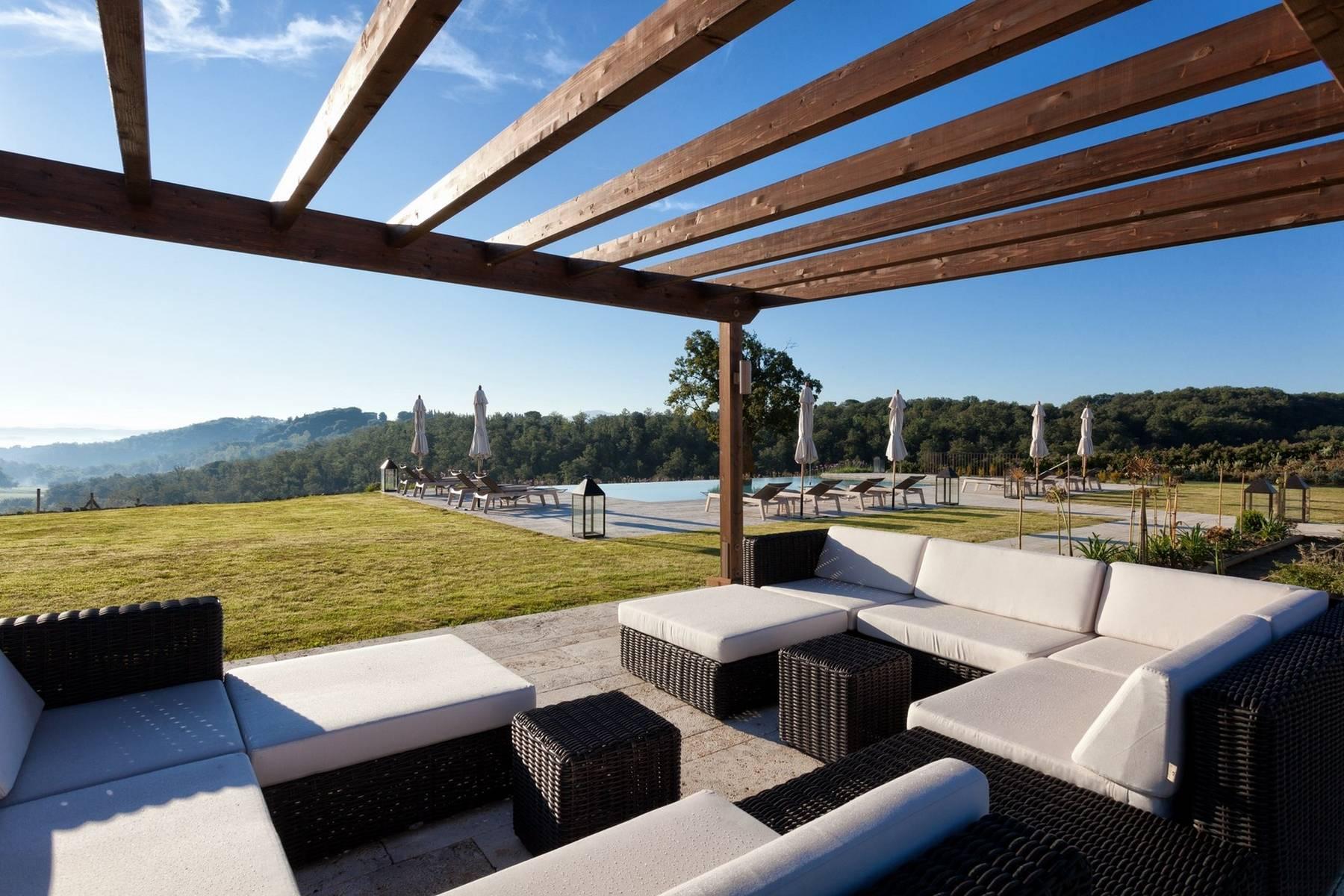 Stunning short-term rental villa in Val d'Orcia - 4