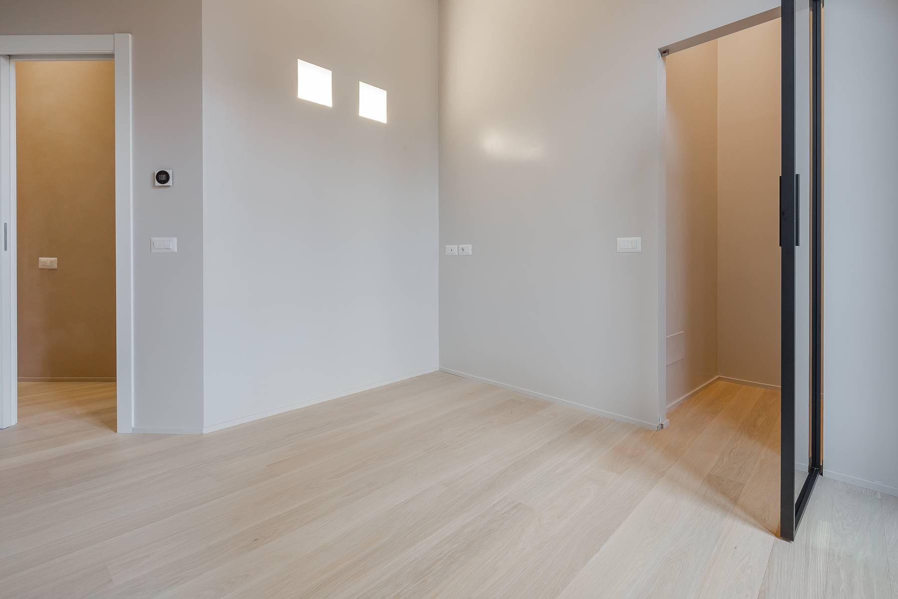 Bright new three-room apartment in the Sant'Ambrogio area - 11