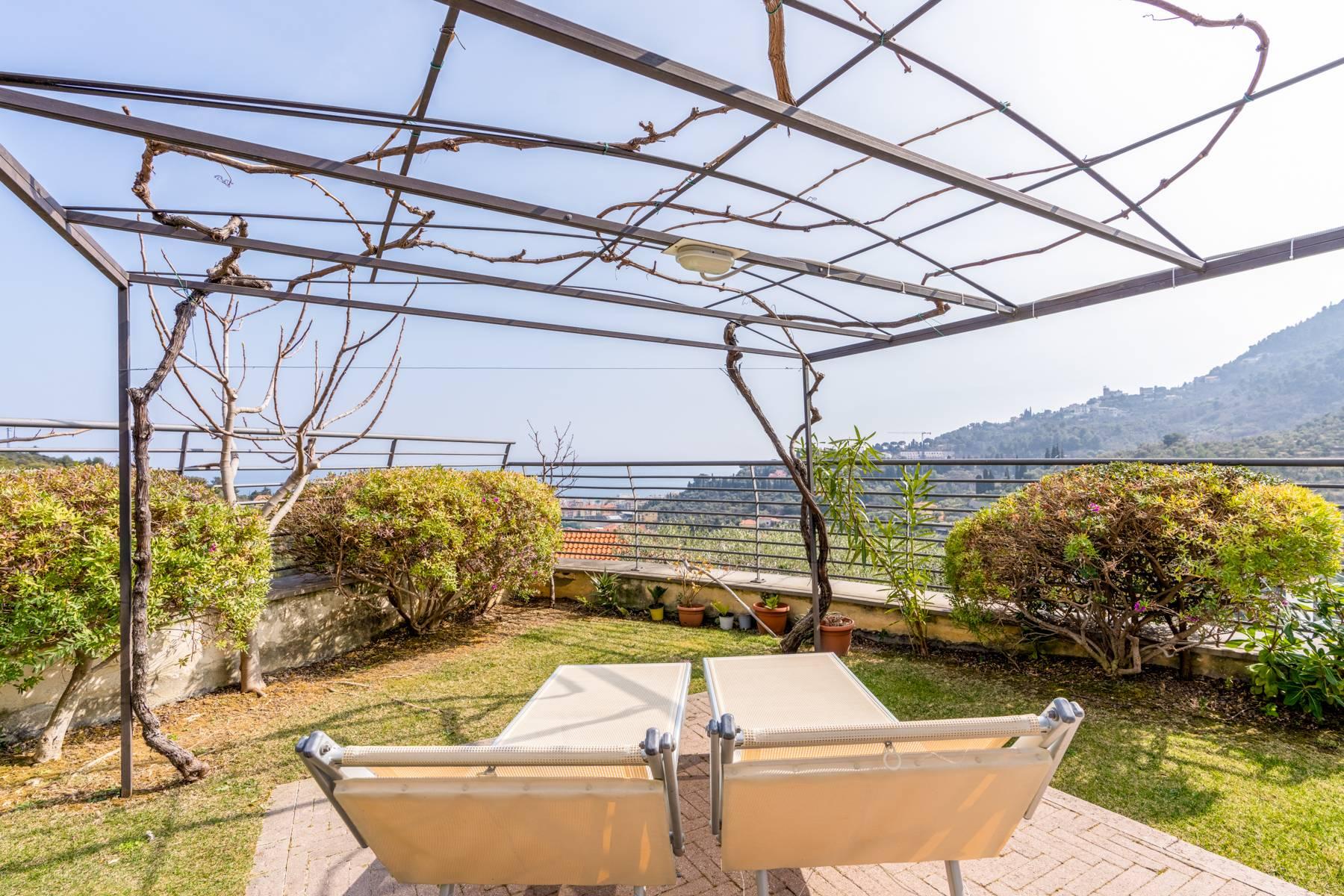 Bright apartment with panoramic view in Alassio - 1