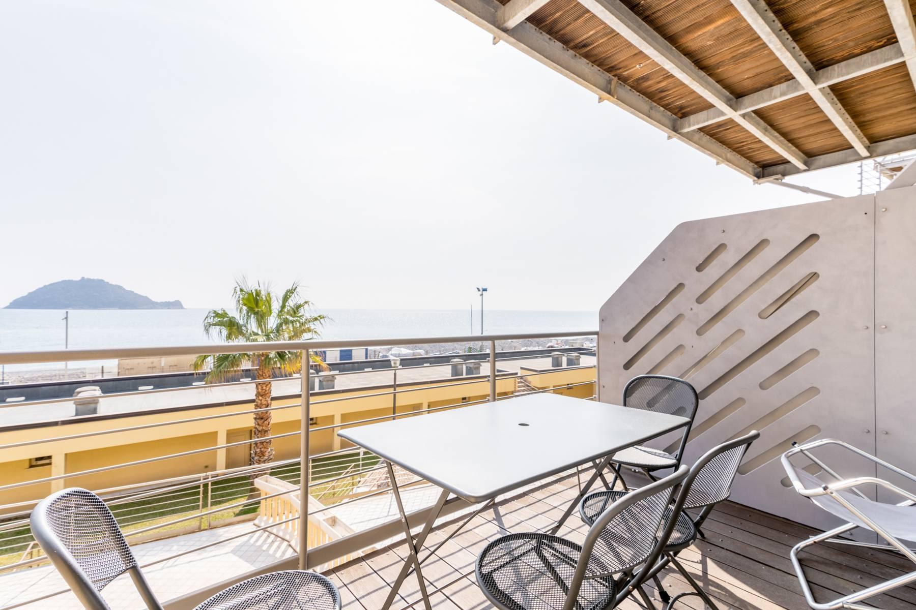 Luminoso appartamento ad Albenga con vista panoramica - 12