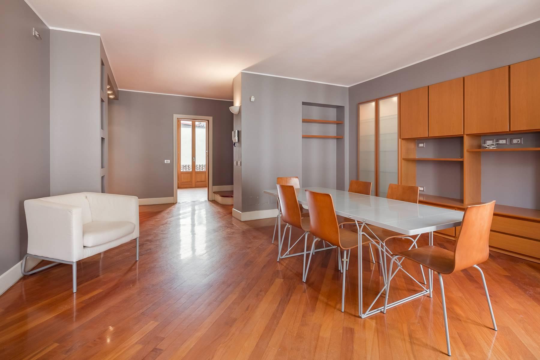 Nice and large one-bedroom apartment on the top floor in the Duomo area - 2