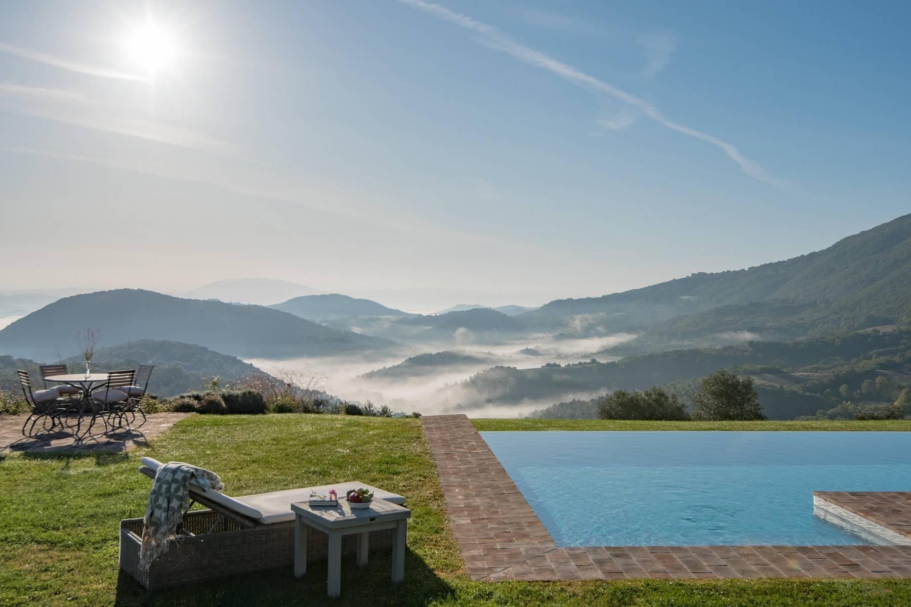 Villa with breathtaking views for short term rent in Umbria - 8