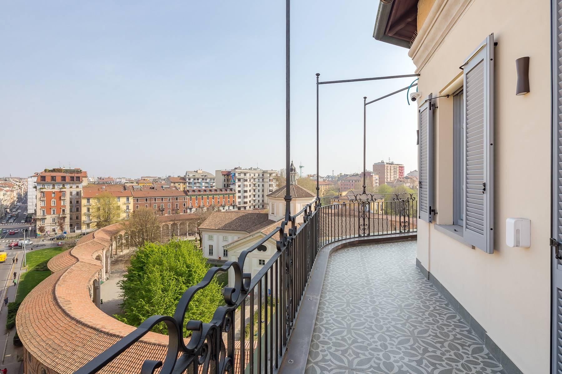 Splendid newly restored penthouse with terrace - 13