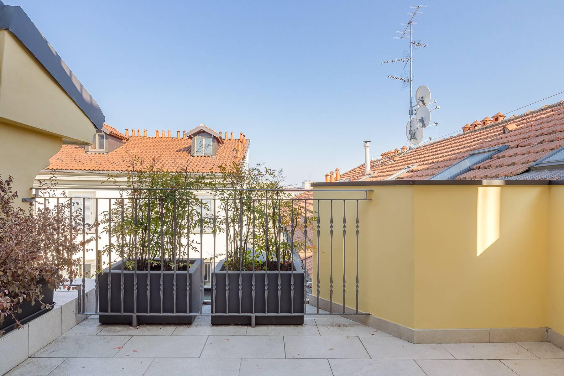Very bright penthouse renovated in Via Amatore Sciesa - 22