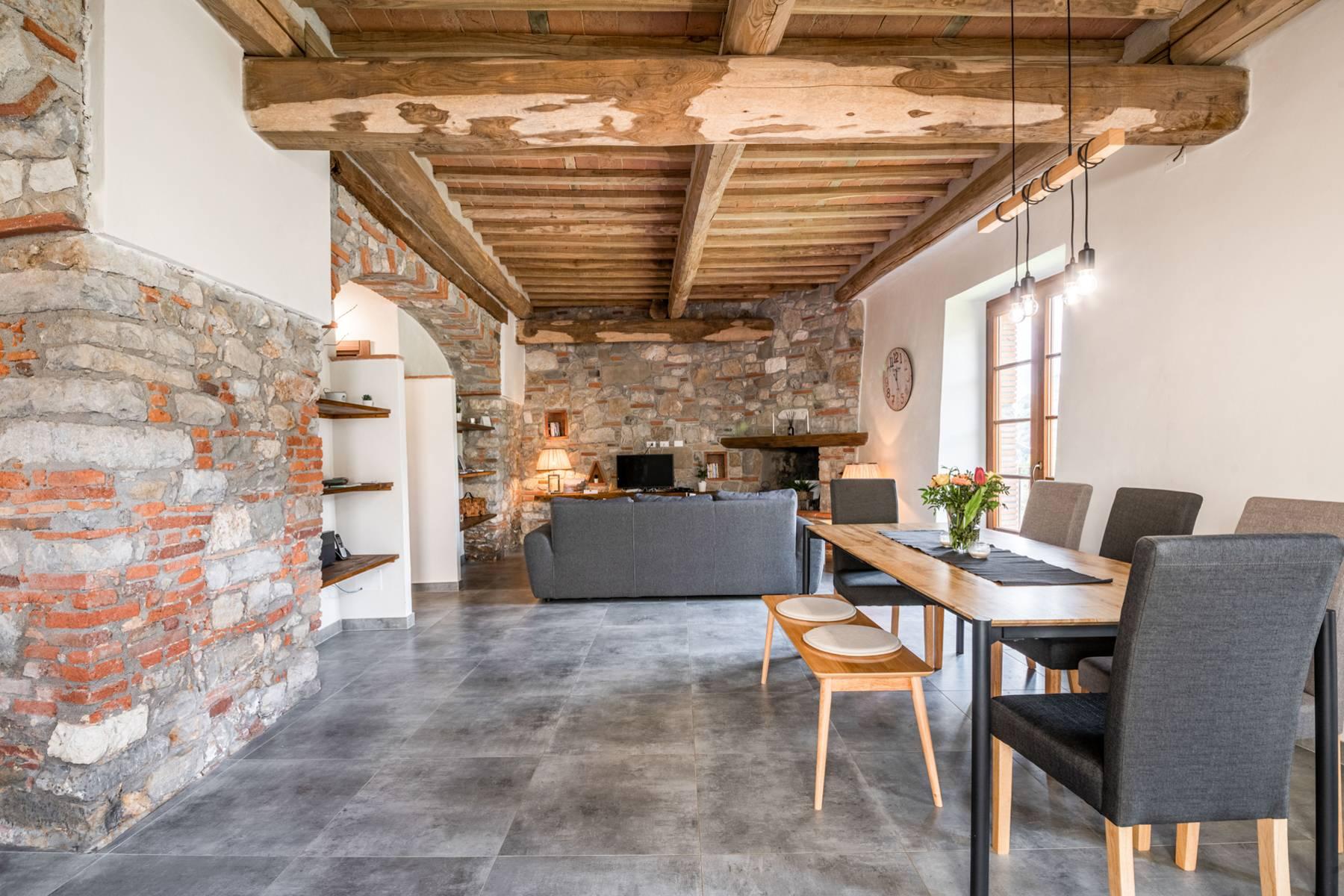 Maison jumelée restaurée avec amour sur les collines de Lucca - 8