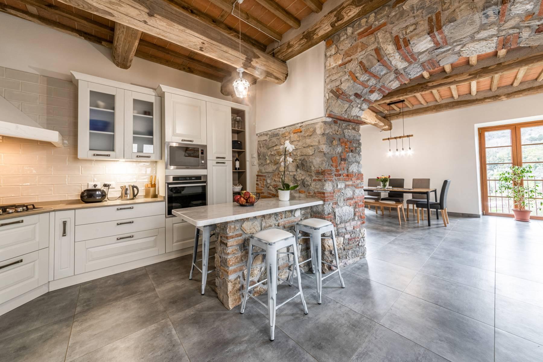 Maison jumelée restaurée avec amour sur les collines de Lucca - 12
