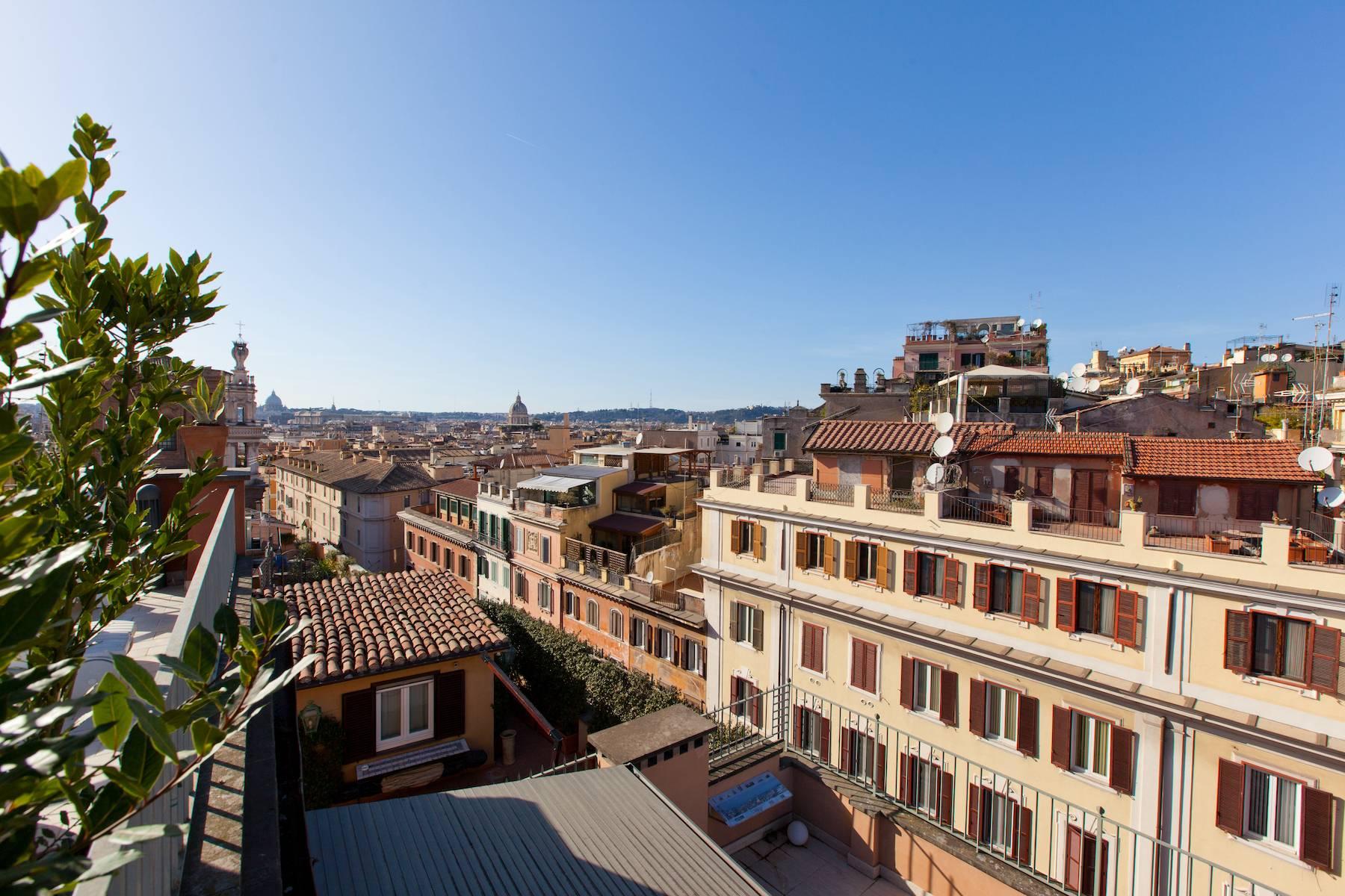 Charming penthouse located few steps from Piazza di Spagna - 1