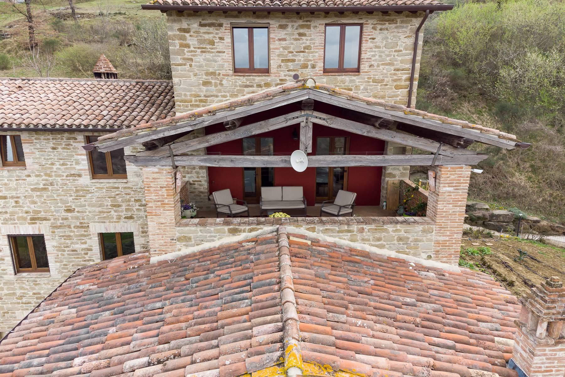 Casale ristrutturato in posizione incantevole tra Perugia e Gubbio - 20