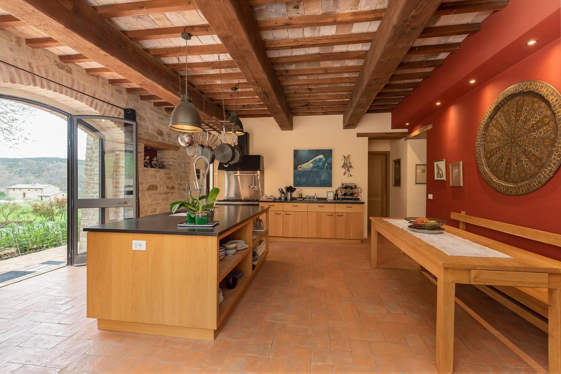 A perfectly restored stone house in enchanting valley between Perugia and Gubbio - 11