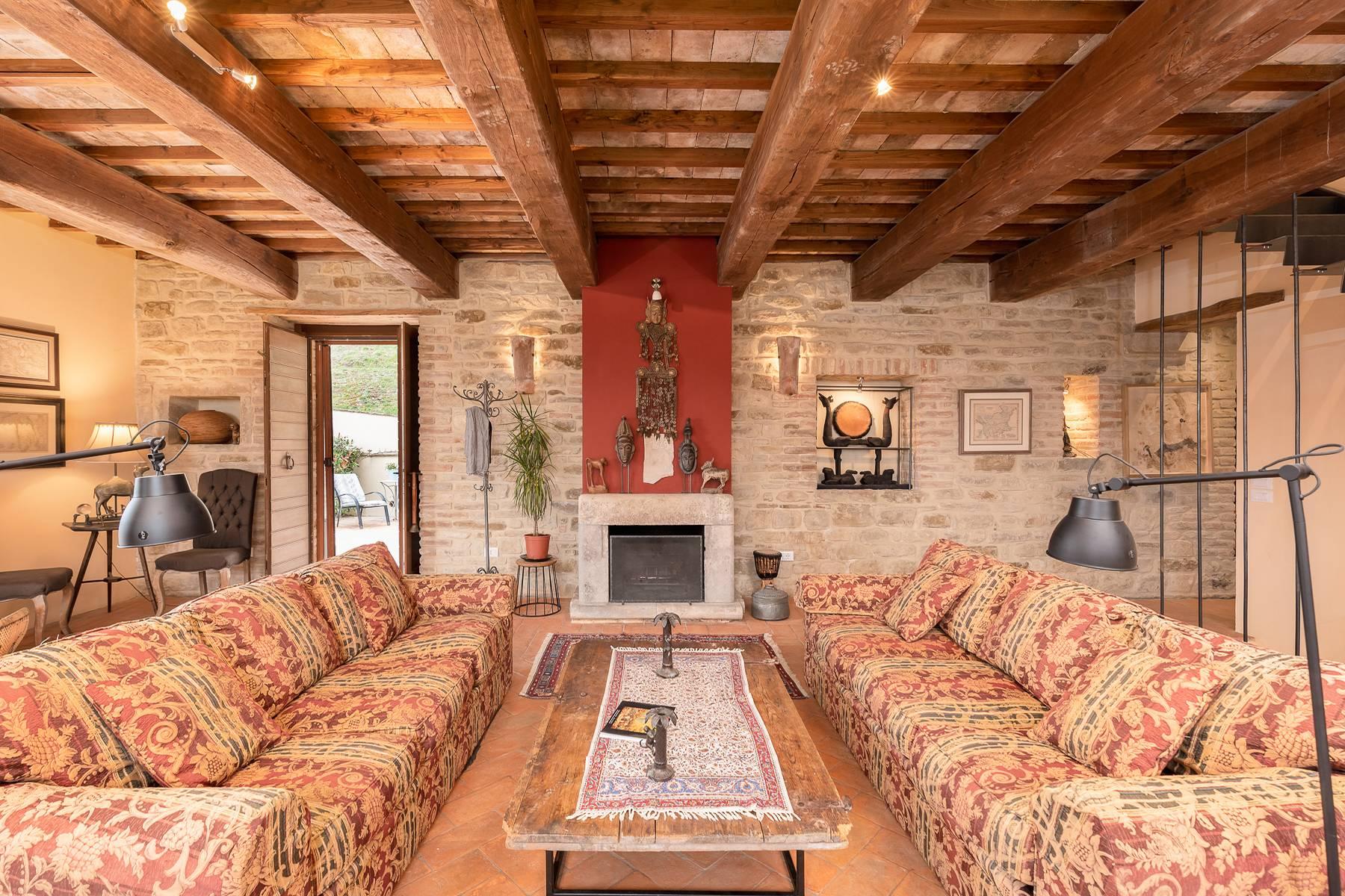 A perfectly restored stone house in enchanting valley between Perugia and Gubbio - 8