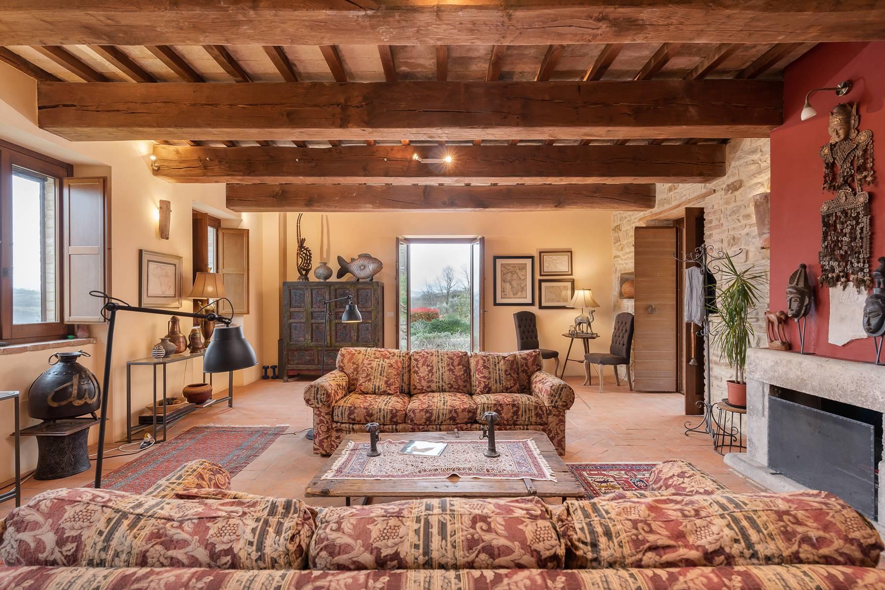 A perfectly restored stone house in enchanting valley between Perugia and Gubbio - 7