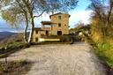 Casale ristrutturato in posizione incantevole tra Perugia e Gubbio, in vendita, Perugia | Sotheby’s Realty Italy - 2