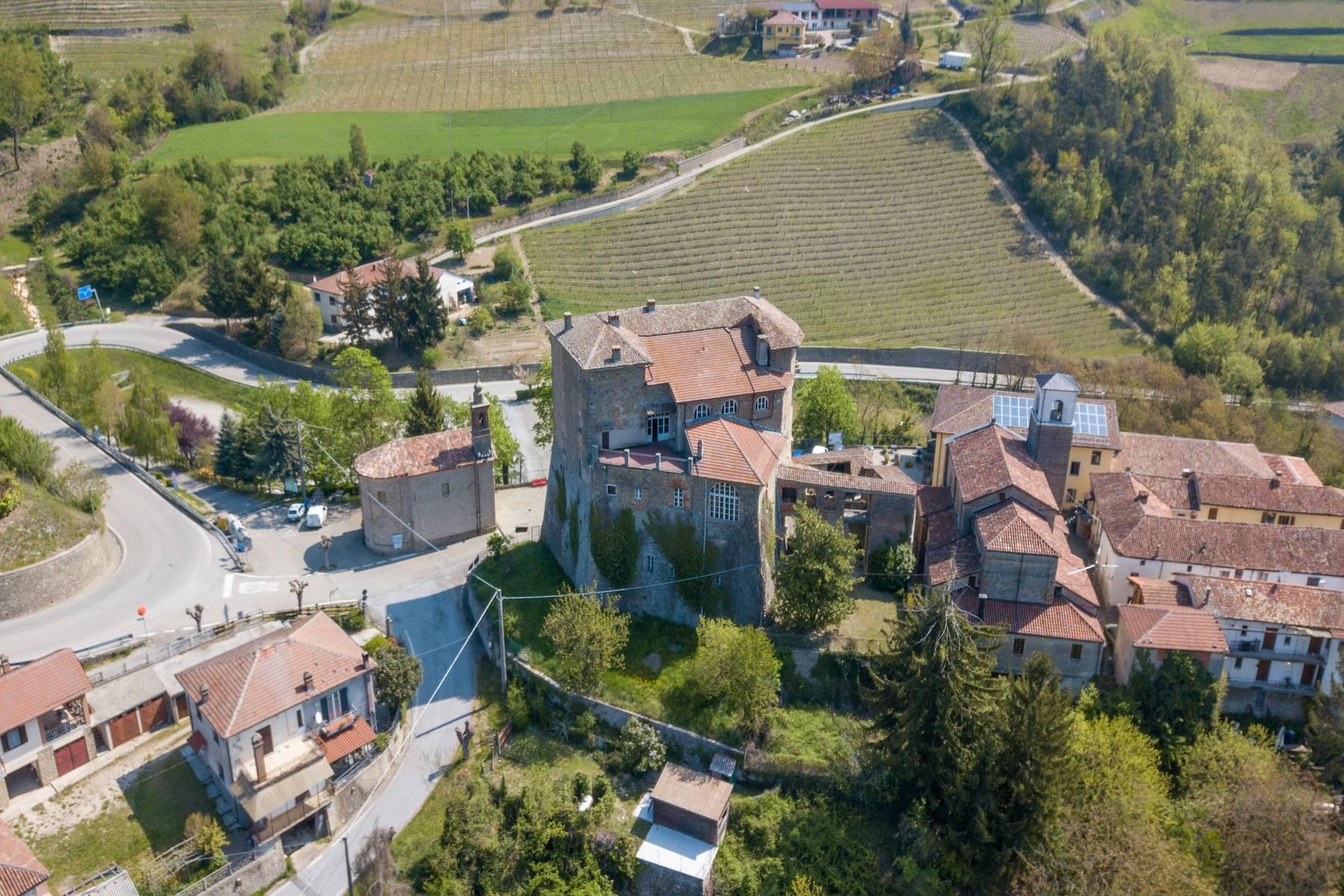 Ancient castle nestled in the renowned Langhe hills - 17