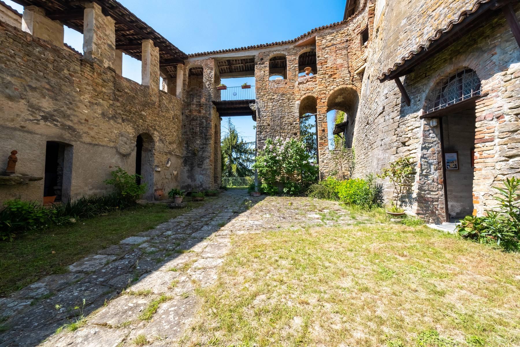 Ancient castle nestled in the renowned Langhe hills - 14