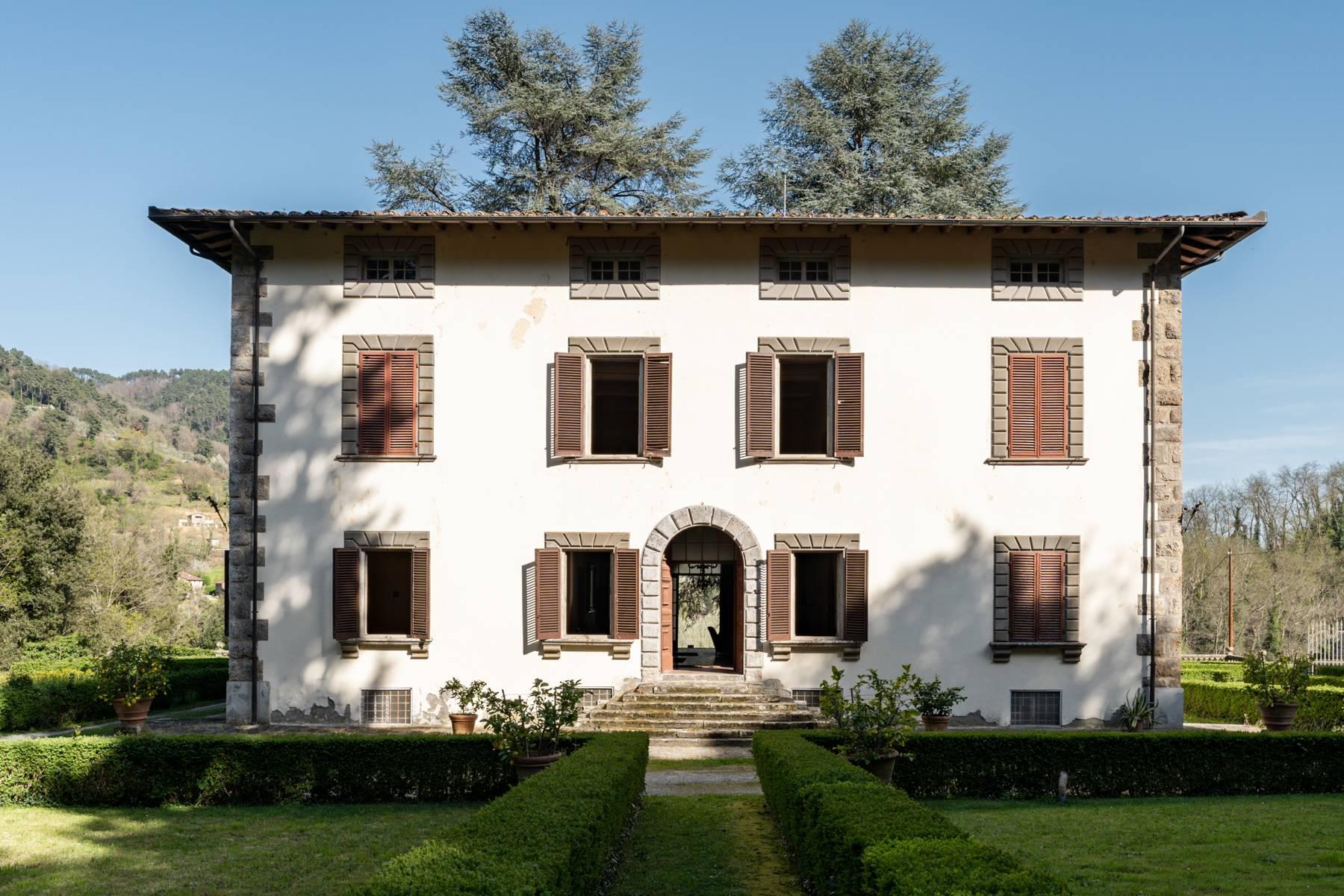 Renommierte Villa aus dem 16. Jahrhundert auf den Hügeln von Lucca - 27