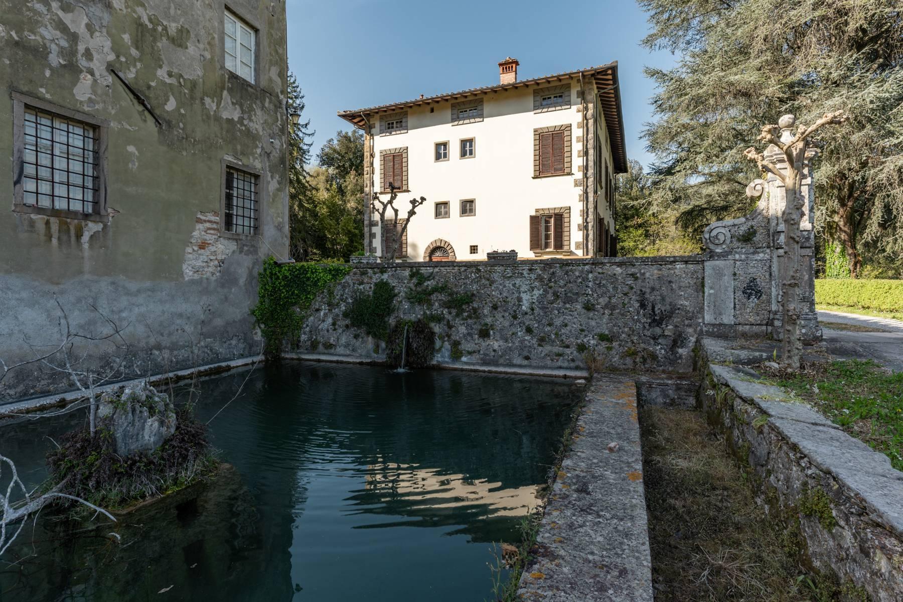 Renommierte Villa aus dem 16. Jahrhundert auf den Hügeln von Lucca - 30