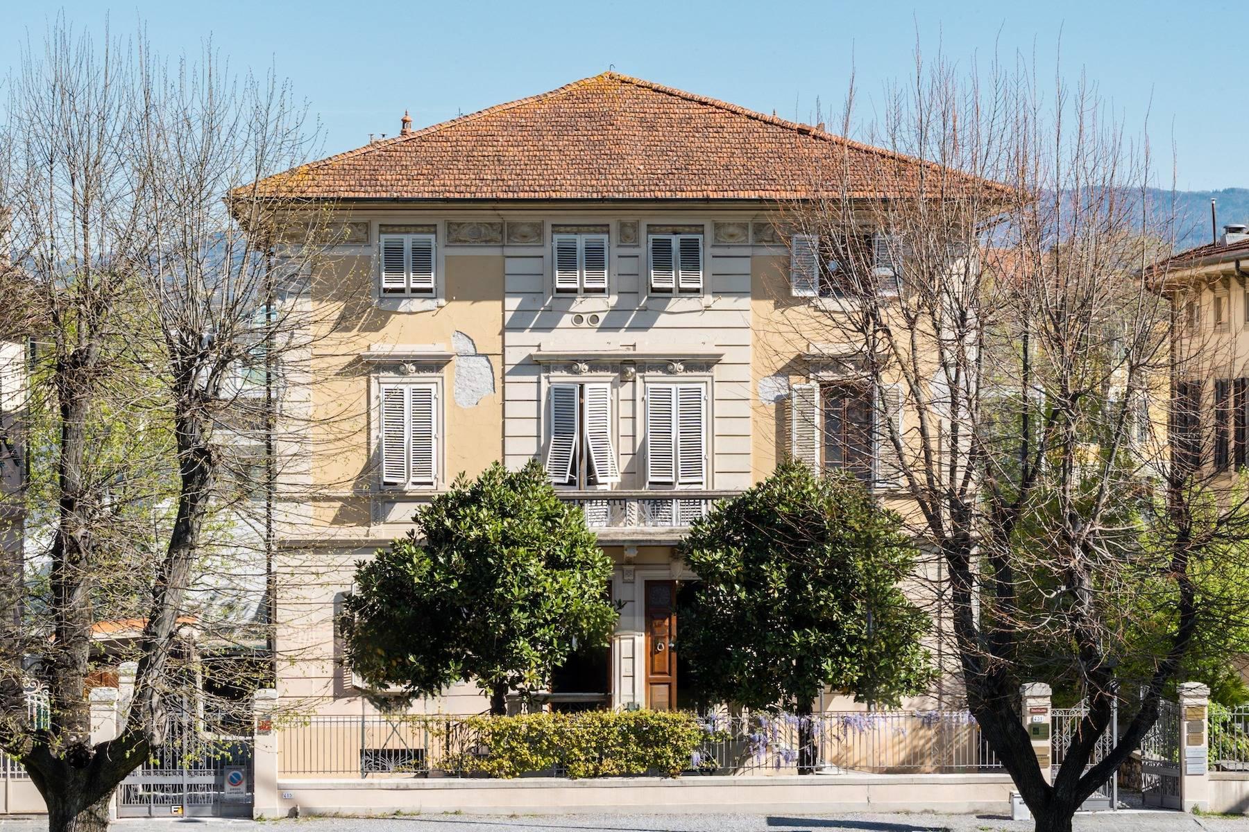 Esclusivo palazzo liberty a Lucca - 1