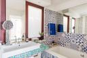 Straordinaria villa di design con piscina a strapiombo sui Faraglioni, in vendita, Capri | Sotheby’s Realty Italy - 28