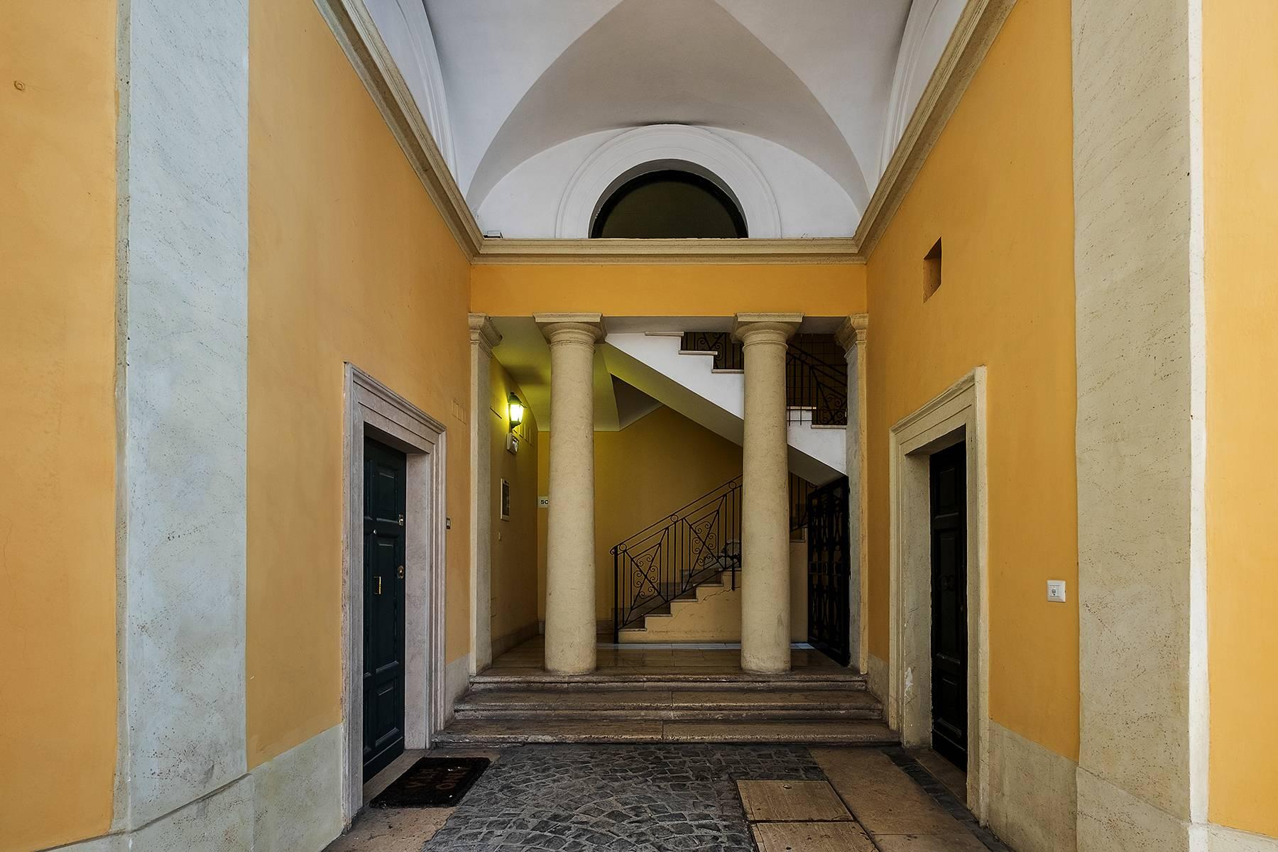 Prestigious apartment in the heart of Rome - 36