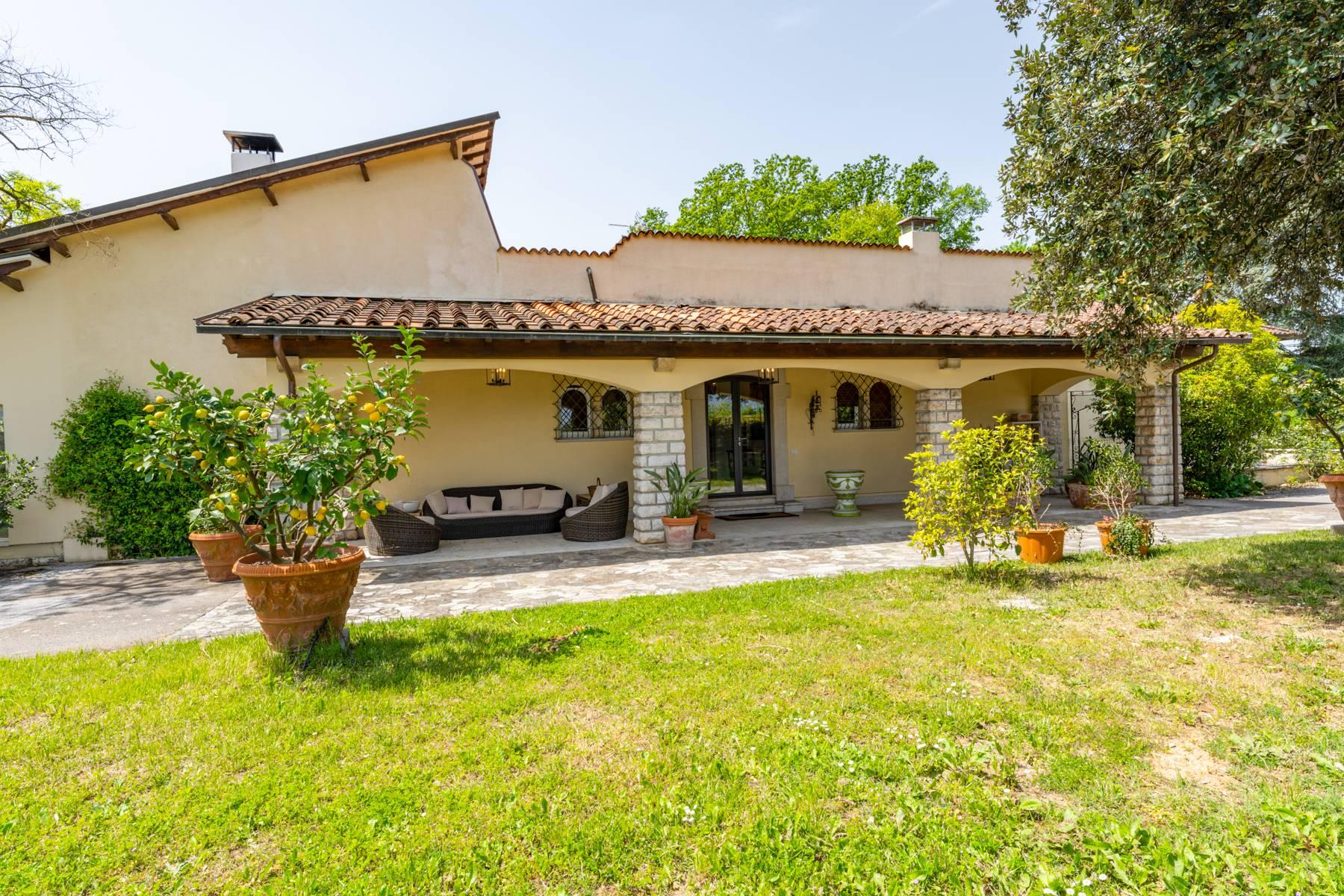 Elegante Villa auf den Hügeln Luccas - 27