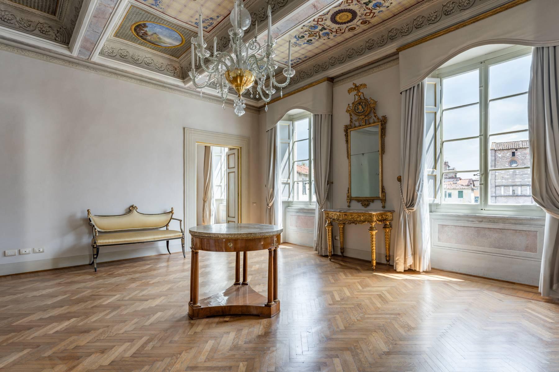 Historic apartments in the heart of Lucca - 9