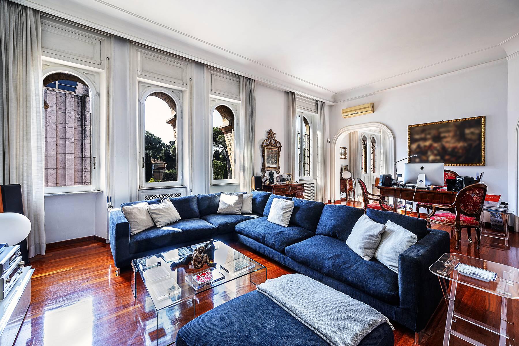 Superb penthouse located in an elegant Coppedè-style building - 3