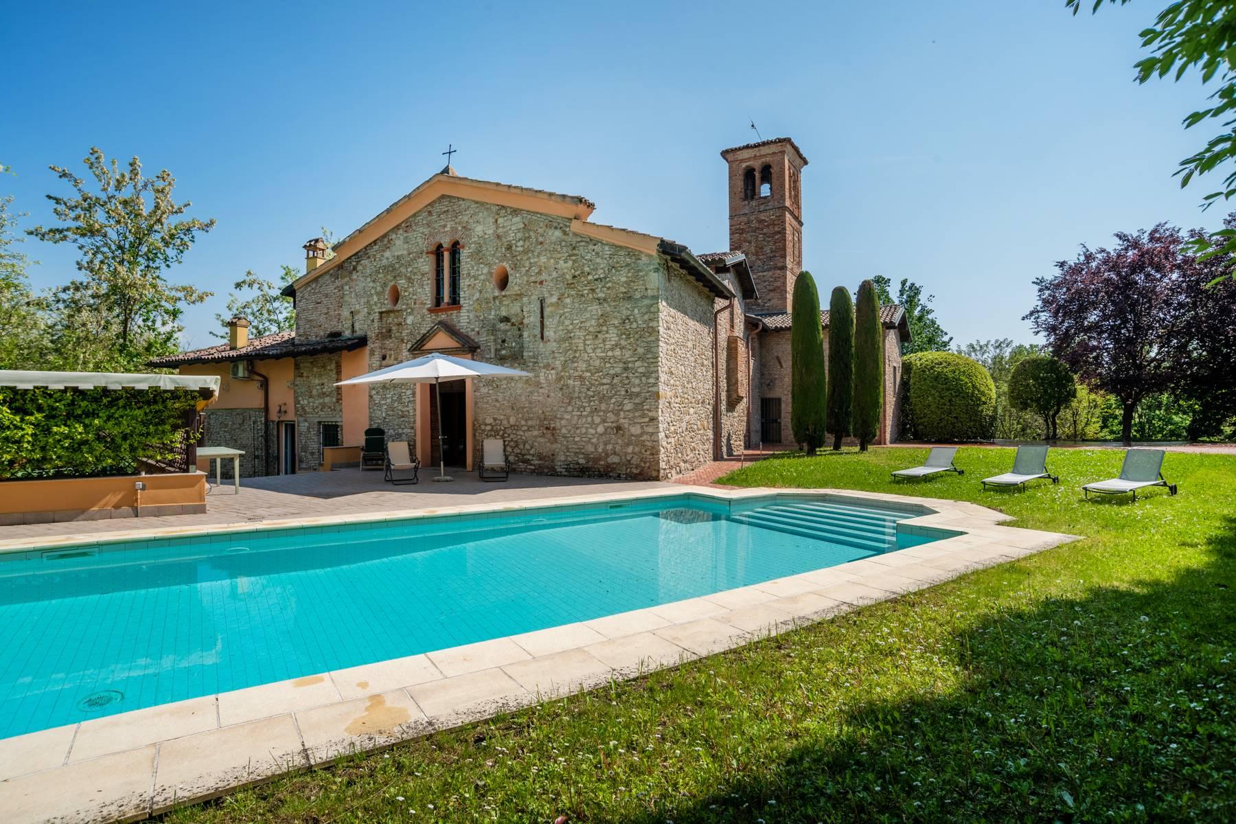 Prestigious farmhouse with swimming pool in Val Tidone - 2