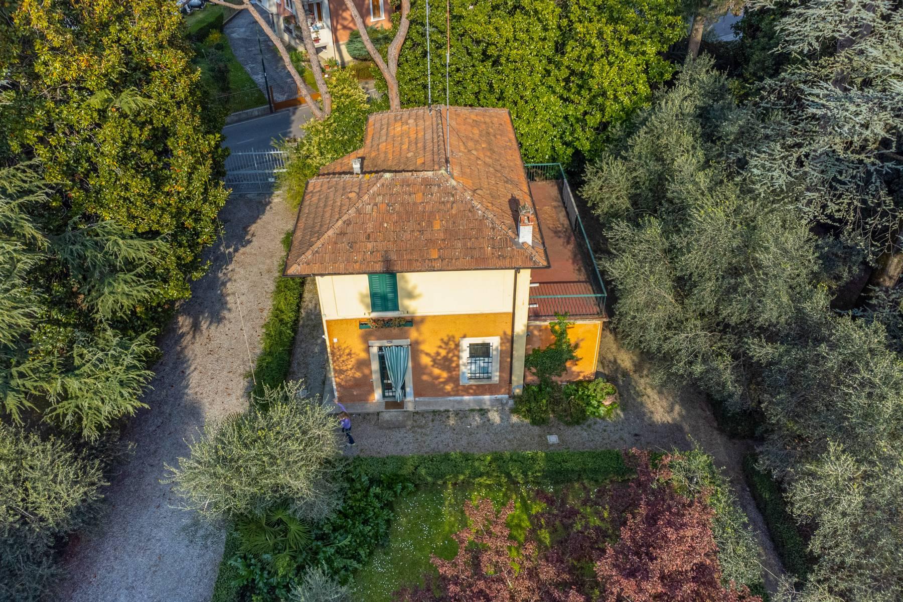 Stunning villa pieds dans l'eau with magnificent park and dock on Lake Iseo - 13