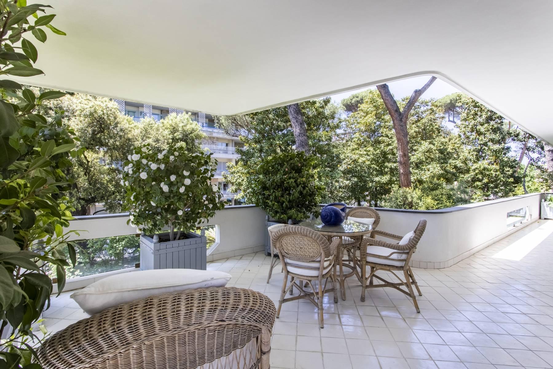 Stunning property a stone's throw from Villa Borghese and Villa Ada - 17