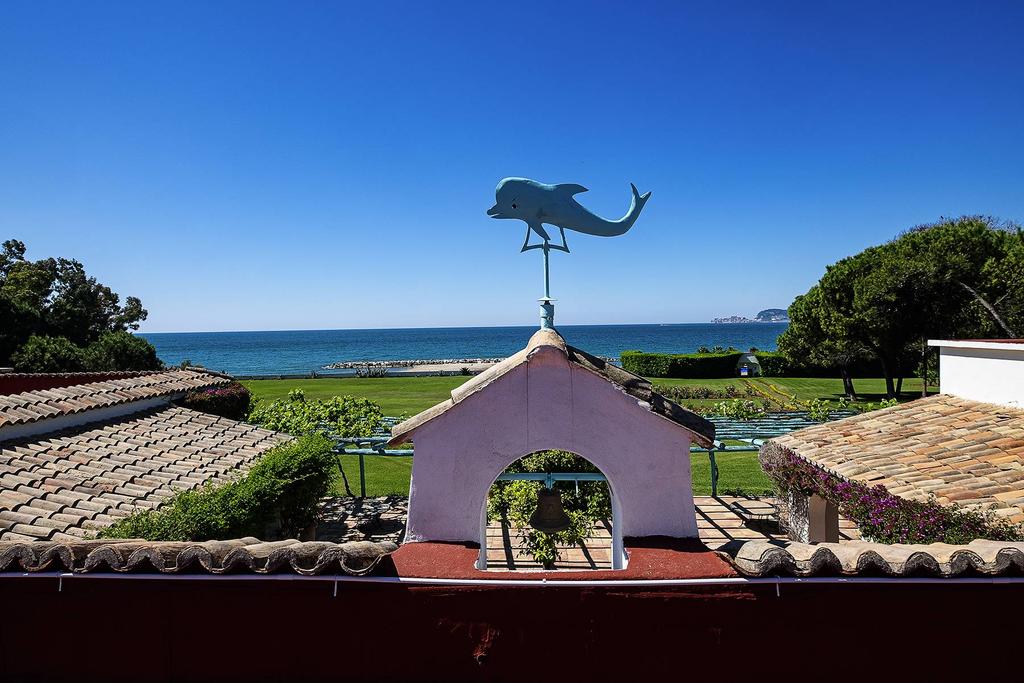 Prestigious beachfront property on the Gulf of Gaeta Villa For sale