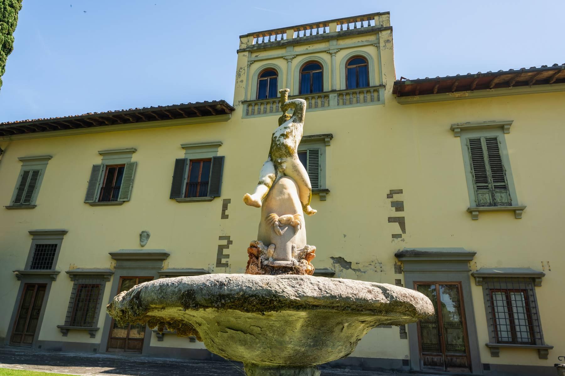 Elegante Villa aus dem 14. Jahrhundert mit einem Hektar Park in Florenz - 40