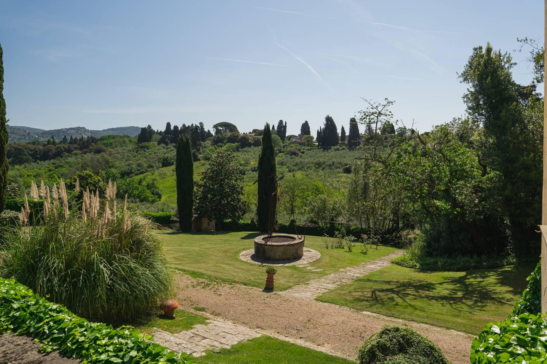 Elegant XIVth Century villa in 1 hectare park in Florence - 43
