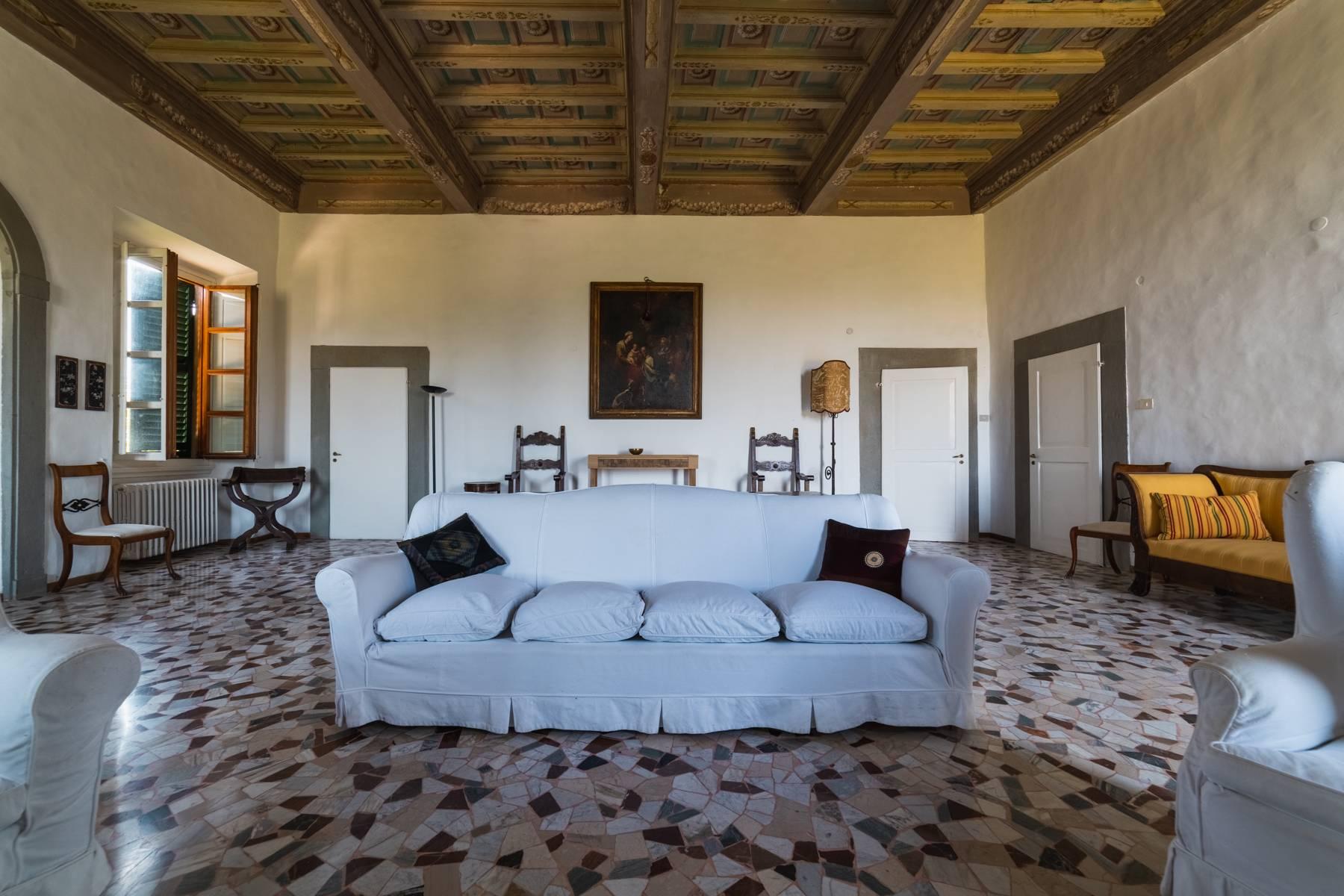 Schönes Anwesen in Rignano sull'Arno mit atemberaubender Aussicht - 9