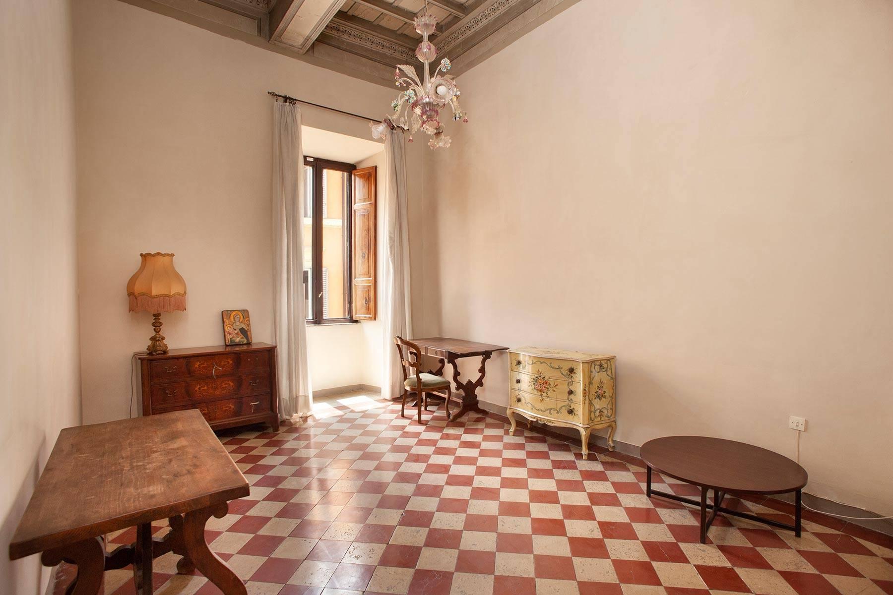 Prestigious apartment by Piazza di Spagna - 3